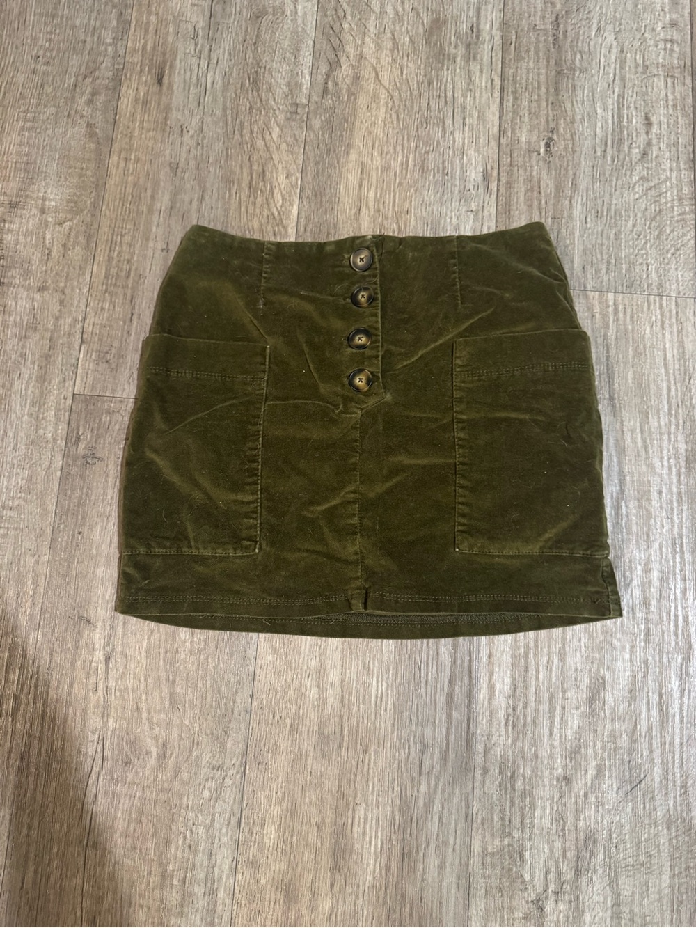 High-Waist Olive Green Velvet Mini Skirt with Button Front